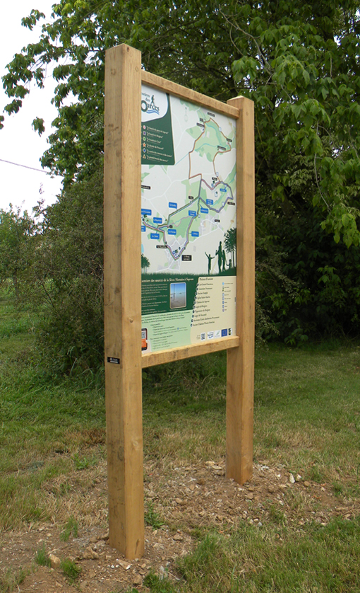 panneau plan de sentier de randonnée